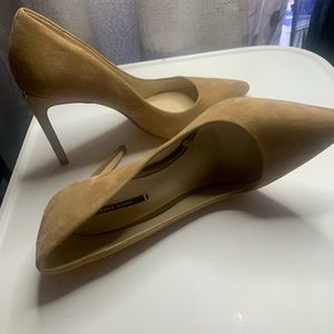 Zara basic tan pumps with gold detail.